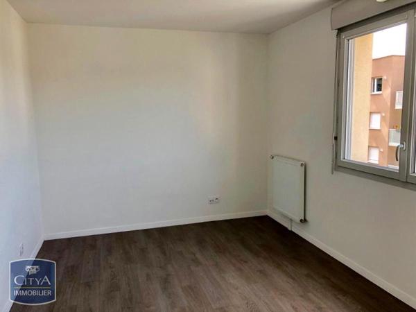 Appartement à louer 2 pièces 43.77m²