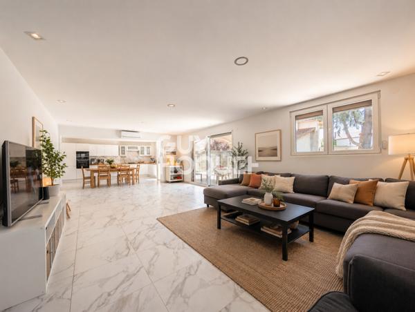 MAISON À VENDRE DE 8 PIÈCES DE 194,00 M²