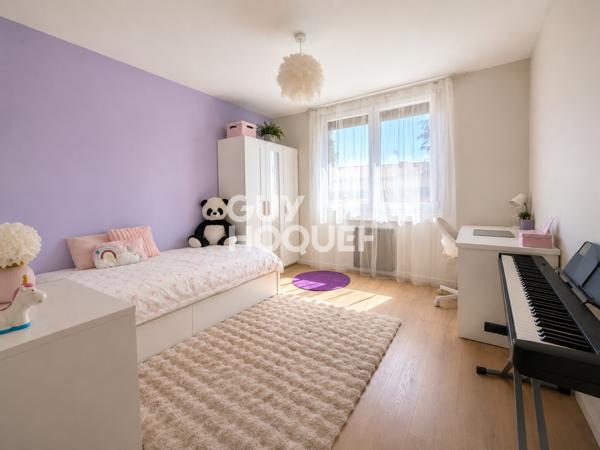 MAISON À VENDRE DE 8 PIÈCES DE 194,00 M²