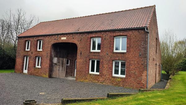 Maison à usage d'habitation de 218m2 et une maison à usage locatif de 36m2