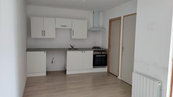 Maison à usage d'habitation de 218m2 et une maison à usage locatif de 36m2