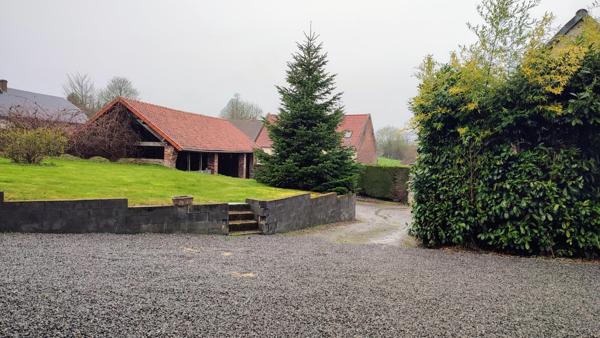 Maison à usage d'habitation de 218m2 et une maison à usage locatif de 36m2