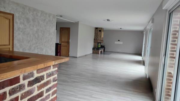 Maison à usage d'habitation de 218m2 et une maison à usage locatif de 36m2