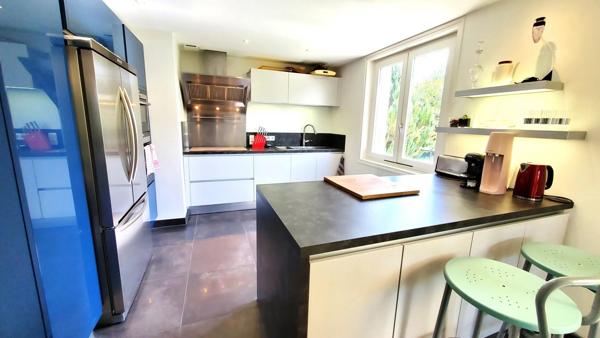 Grande maison au calme, bout d'impasse, grand terrain !