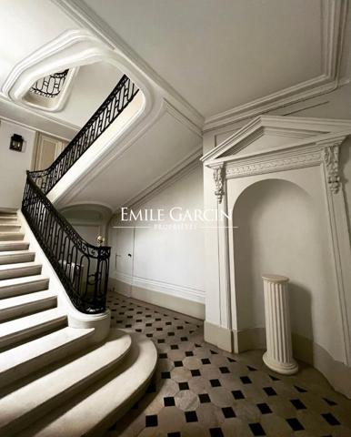A vendre - Appartement  38  m²  - Paris - 75007 - Saint Germain des Près