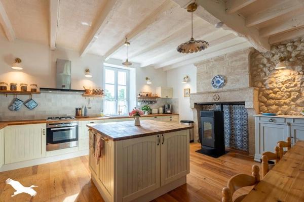 Maison à vendre |  Saint-Romain |  5 pièces | 200 m²