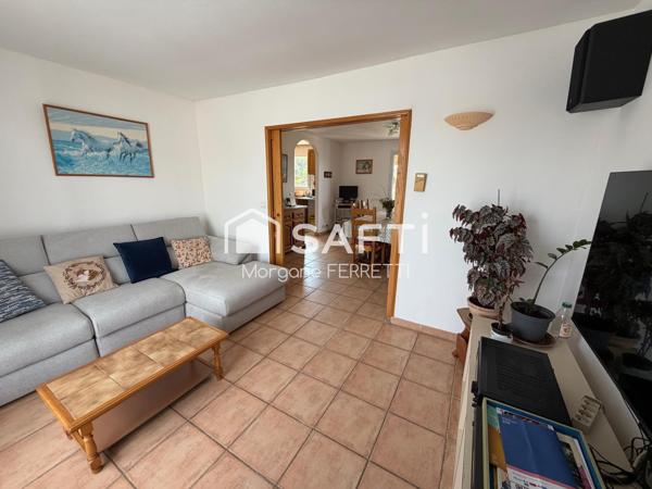MAISON DE PLAIN-PIED  97 M² AVEC PISCINE ET GARAGE SUR TERRAIN DE 963 M²