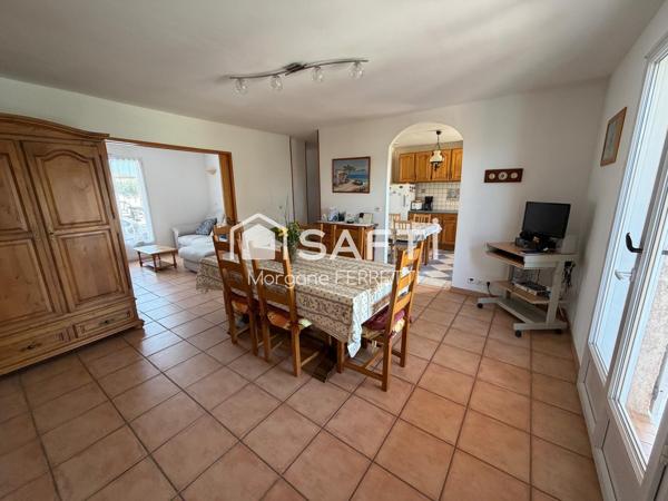 MAISON DE PLAIN-PIED  97 M² AVEC PISCINE ET GARAGE SUR TERRAIN DE 963 M²