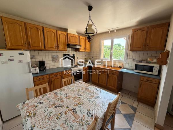 MAISON DE PLAIN-PIED  97 M² AVEC PISCINE ET GARAGE SUR TERRAIN DE 963 M²