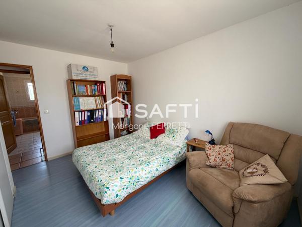 MAISON DE PLAIN-PIED  97 M² AVEC PISCINE ET GARAGE SUR TERRAIN DE 963 M²