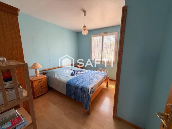 MAISON DE PLAIN-PIED  97 M² AVEC PISCINE ET GARAGE SUR TERRAIN DE 963 M²