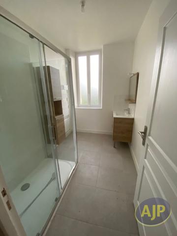 Maison à louer Cissac Medoc : 4 pièces, 62m² avec 3 chambre(s) à 820€ - AJP Pauillac Immobilier