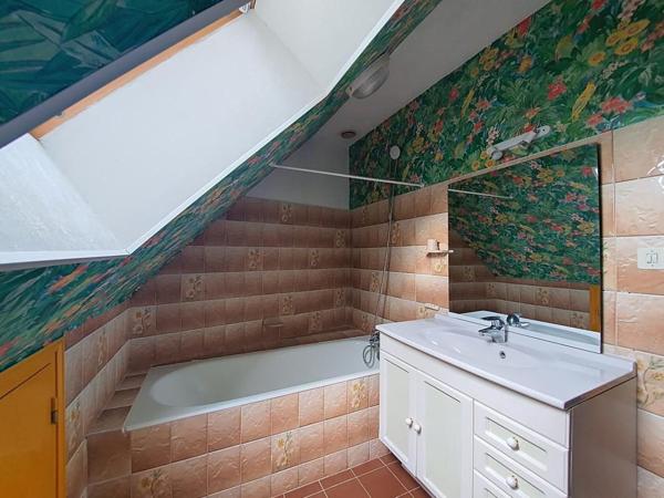 HENNEBONT : Duplex de 78m² avec garage et cave