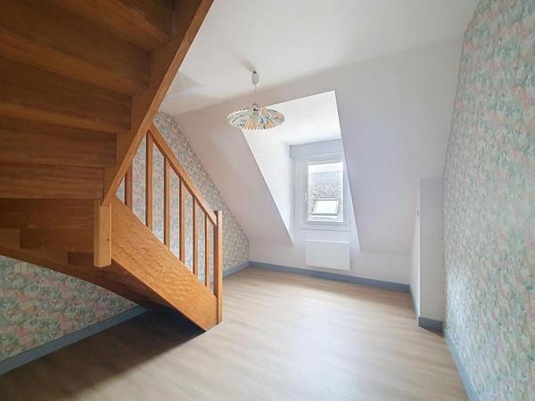 HENNEBONT : Duplex de 78m² avec garage et cave