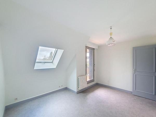 HENNEBONT : Duplex de 78m² avec garage et cave