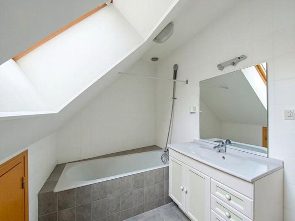 HENNEBONT : Duplex de 78m² avec garage et cave