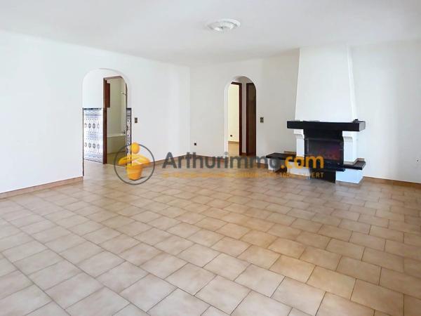 Vente                                                      Maison
                        
                     3 pièces                      76 m2                     à Perpignan