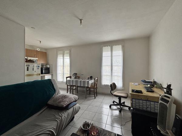 Appartement
                                                                                                                                                                                                                                                                                                                        10 pièce(s)                                                                                                                                                                                                                                                                                                                              102  m²