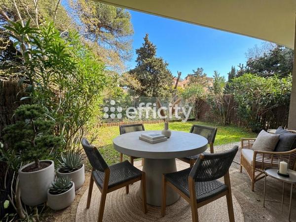 Appartement
         2 pièces
        - 45 m² Exclusivité 300 000 € *