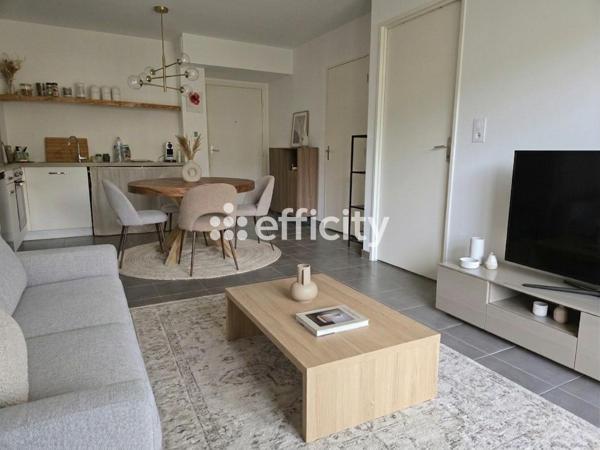 Appartement
         2 pièces
        - 45 m² Exclusivité 300 000 € *