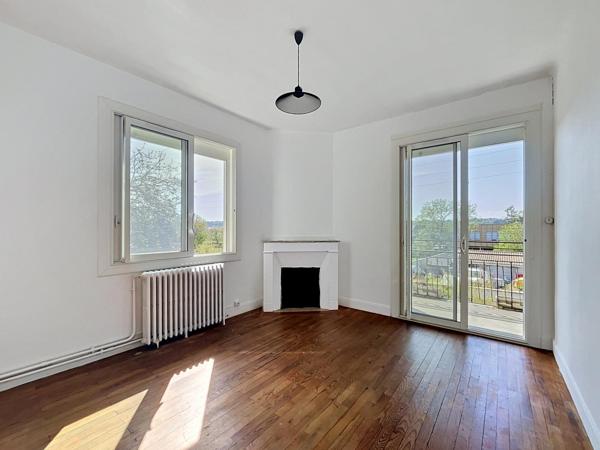 Grande maison familliale 174 m², 6 chambres, jardin.