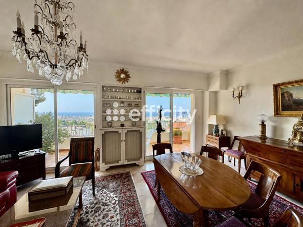 Appartement
         3 pièces
        - 70 m² 299 000 € *