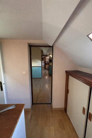 MAISON A COLOMBAGES, JARDIN ARBORE CLOS PROCHE COMMERCES ET TRANSPORTS