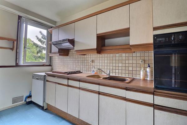 Appartement Saint Leu La Foret 4 pièce(s) 68 m2+ cave+ place de parking