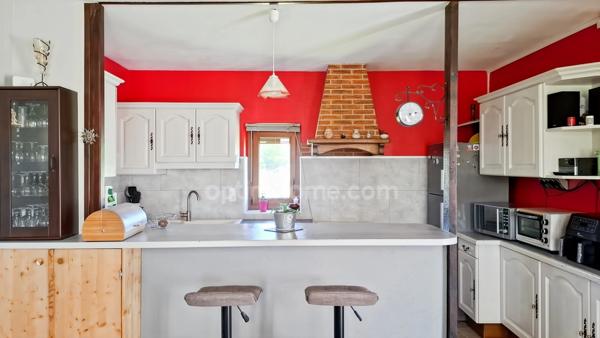Ferme rénovée à vendre 6 pièces à Espinasse-Vozelle (03) – Propriété avec dépendances et hangar – Proche Vichy