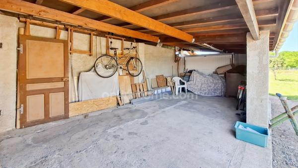 Ferme rénovée à vendre 6 pièces à Espinasse-Vozelle (03) – Propriété avec dépendances et hangar – Proche Vichy