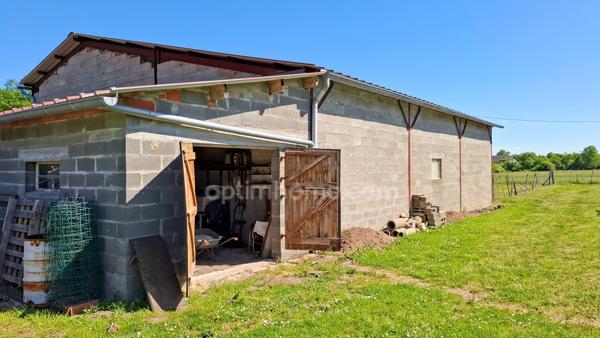 Ferme rénovée à vendre 6 pièces à Espinasse-Vozelle (03) – Propriété avec dépendances et hangar – Proche Vichy