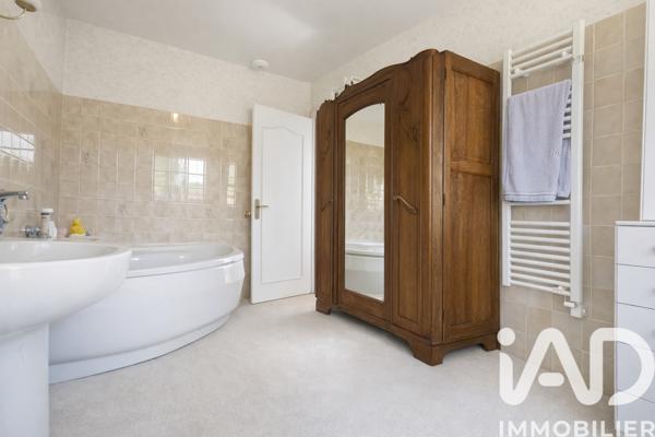 Maison à vendre 6 pièces 155 m² Évreux