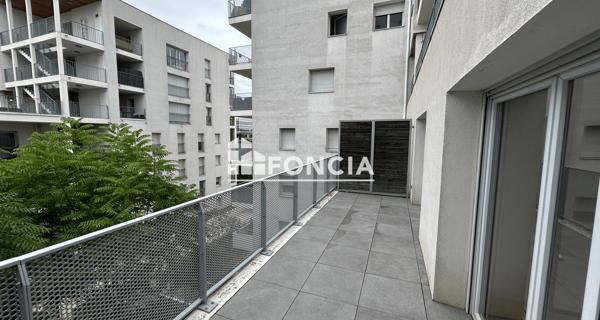 Location Appartement 3 pièces 71.7 m² - Villeurbanne 69100