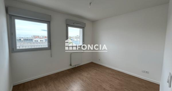 Location Appartement 3 pièces 71.7 m² - Villeurbanne 69100