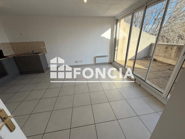 Location Appartement 2 pièces 42.22 m² - 49-51 AVENUE NOSTRADAMUS Saint Martin De Crau 13310