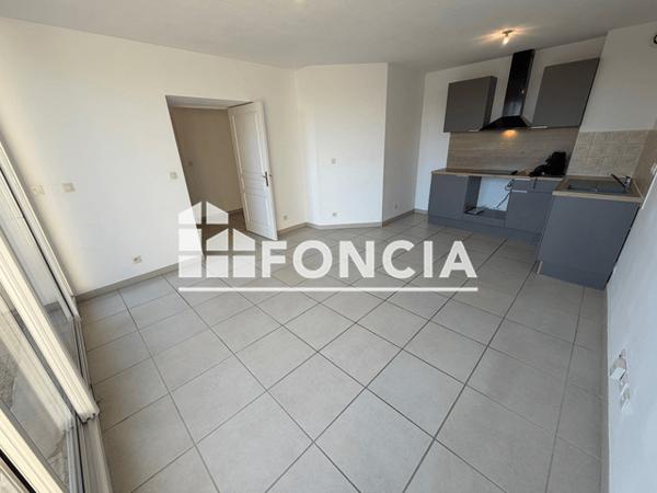 Location Appartement 2 pièces 42.22 m² - 49-51 AVENUE NOSTRADAMUS Saint Martin De Crau 13310