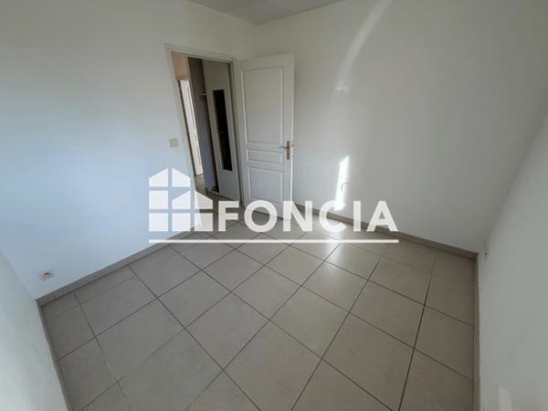 Location Appartement 2 pièces 42.22 m² - 49-51 AVENUE NOSTRADAMUS Saint Martin De Crau 13310