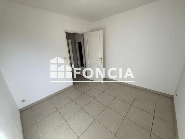 Location Appartement 2 pièces 42.22 m² - 49-51 AVENUE NOSTRADAMUS Saint Martin De Crau 13310