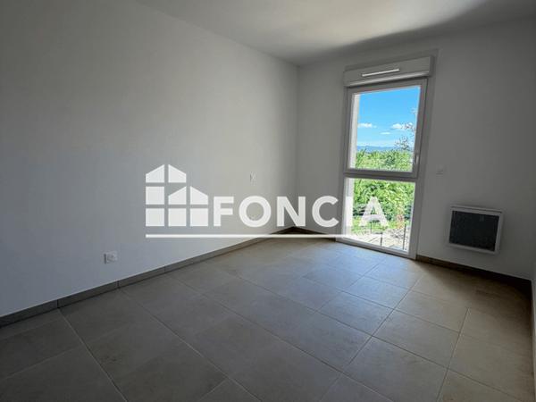 Location Appartement 2 pièces 41.9 m² - Trets 13530