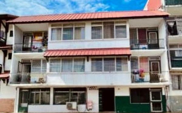 Immeuble à vendre    14 pièces • 302 m2 Cayenne