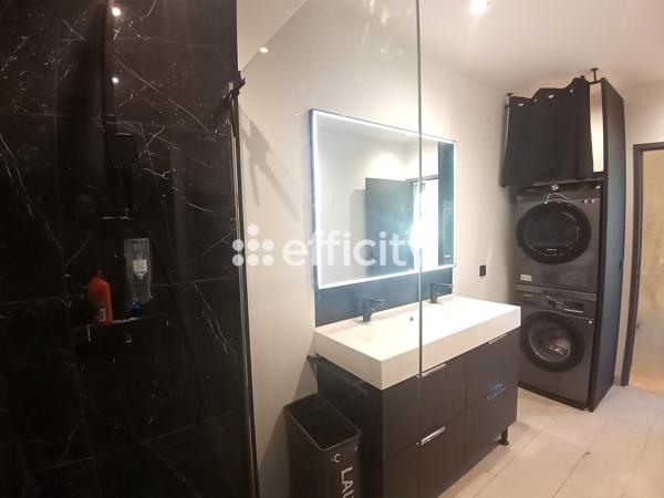 Appartement
         3 pièces
        - 102 m² 189 000 € *