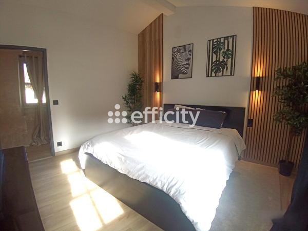Appartement
         3 pièces
        - 102 m² 189 000 € *