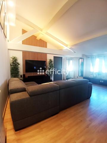 Appartement
         3 pièces
        - 102 m² 189 000 € *