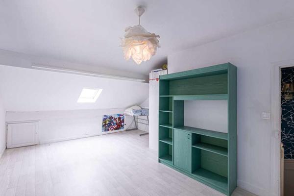 Aulnay-sous-Bois (93600) Aulnay-sous-Bois, Centre Gare, très belle maison et son magnifique jardin