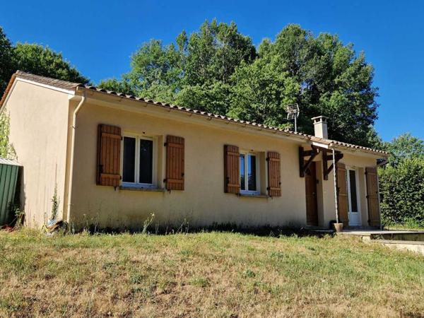 Maison contemporaine - Le bugue Maison de plain pied, piscine et terrain de 2771m2