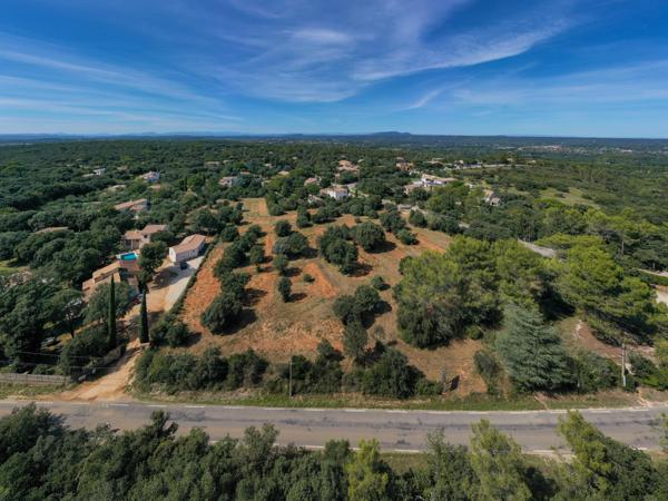 Saint-Siffret (30700) Terrain à bâtir à 5 mn d'Uzès