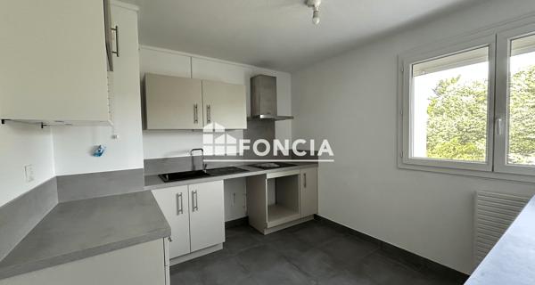 Location Appartement 5 pièces 96.6 m² - Neuville-sur-saône 69250