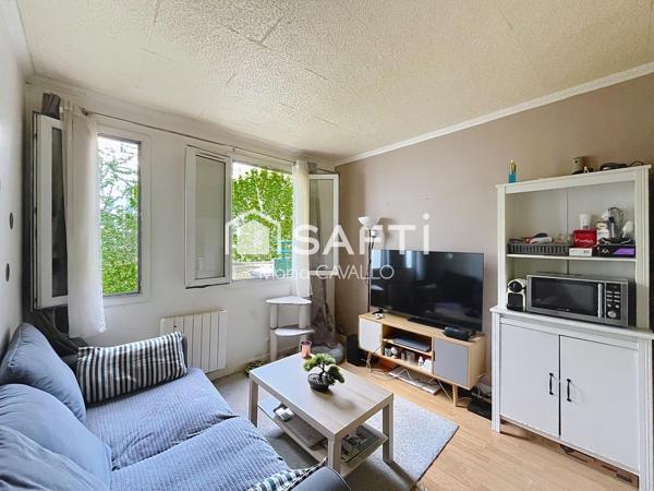STUDIO TRES FONCTIONNEL CALME ET ENSOLEILLE