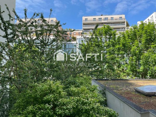 STUDIO TRES FONCTIONNEL CALME ET ENSOLEILLE
