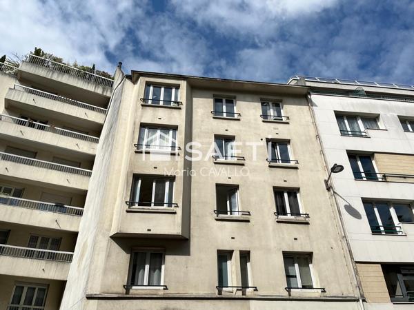 STUDIO TRES FONCTIONNEL CALME ET ENSOLEILLE